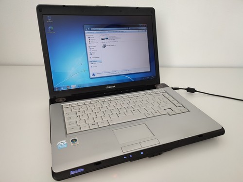 Toshiba satelite a200 laptop - a200,